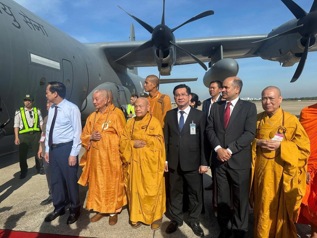 ruocxaloi_xaloiphat _vesak202511.jpg